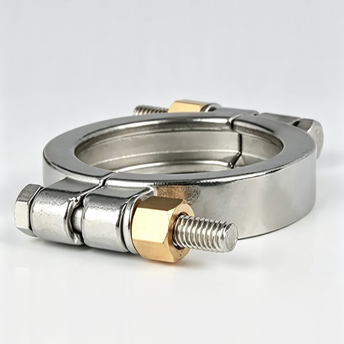 Close-up detail of 304 stainless steel high pressure pipe clamp hinge and bolt mechanism
