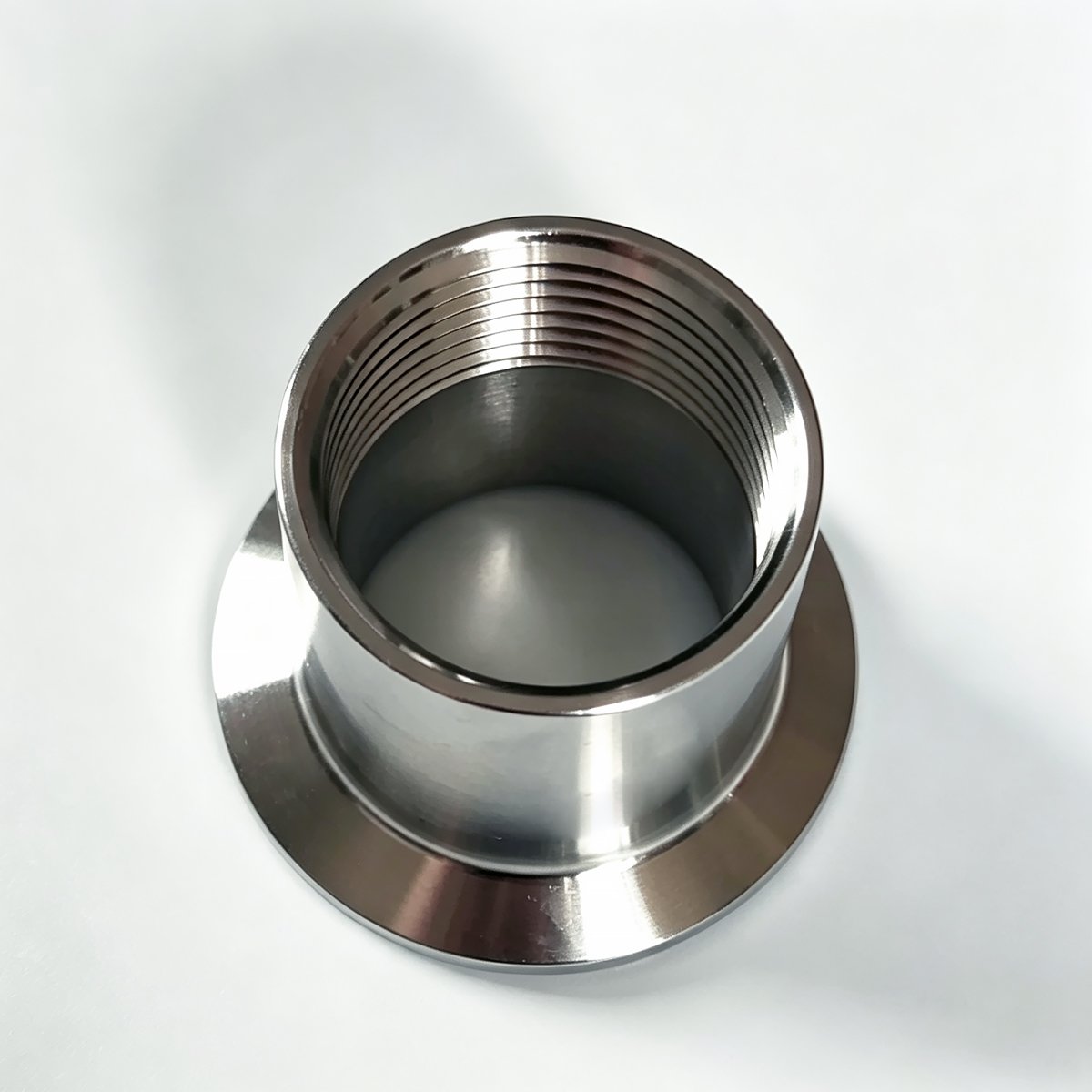 Detailed view of internal female thread on 304 stainless steel clamp adapter